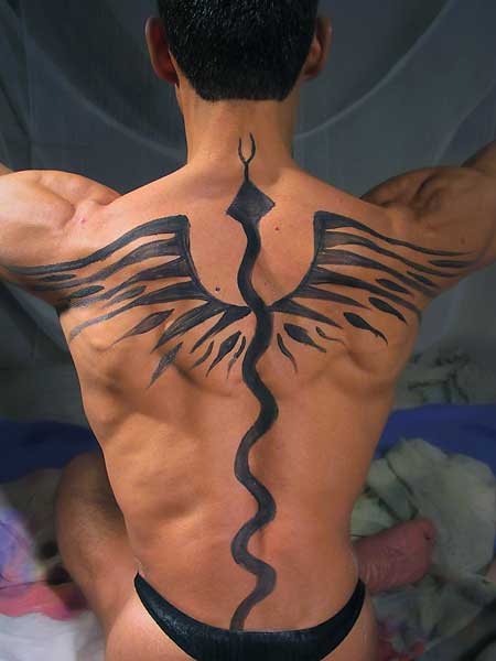 fredhatt-winged-serpent Quetzalcoatl, 2001, bodypaint and photo by Fred Hatt