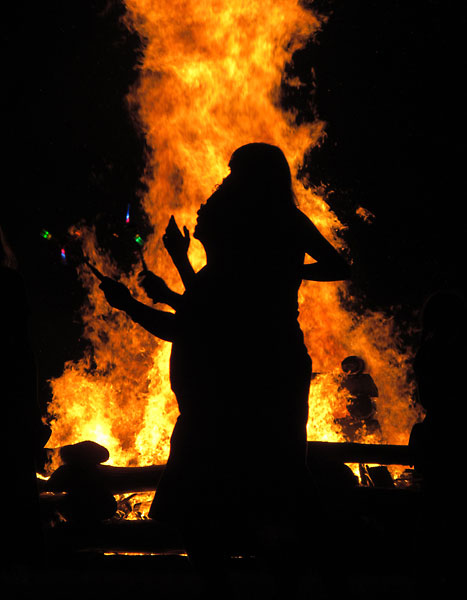 fredhatt-2010-dancers-with-lights